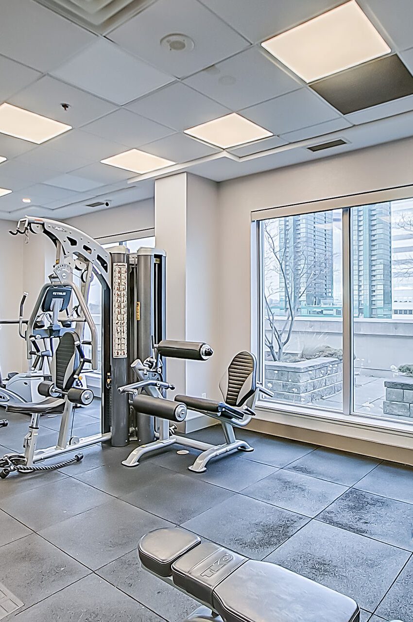 1-avondale-lofts-1-avondale-ave-north-york-amenities-gym-fitness