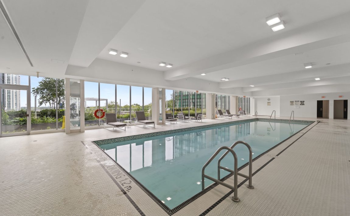 emerald-park-condos-9-bogart-ave-11-bogart-ave-north-york-indoor-swimming-pool