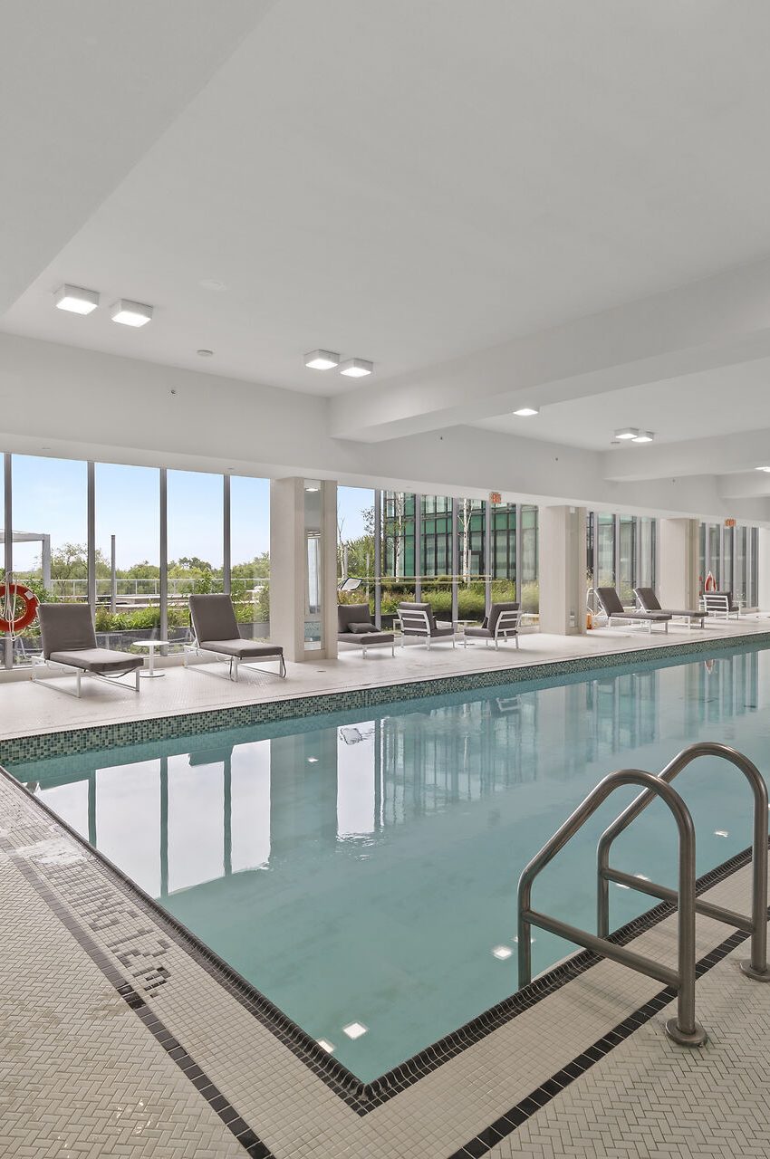 emerald-park-condos-9-bogart-ave-11-bogart-ave-north-york-indoor-swimming-pool