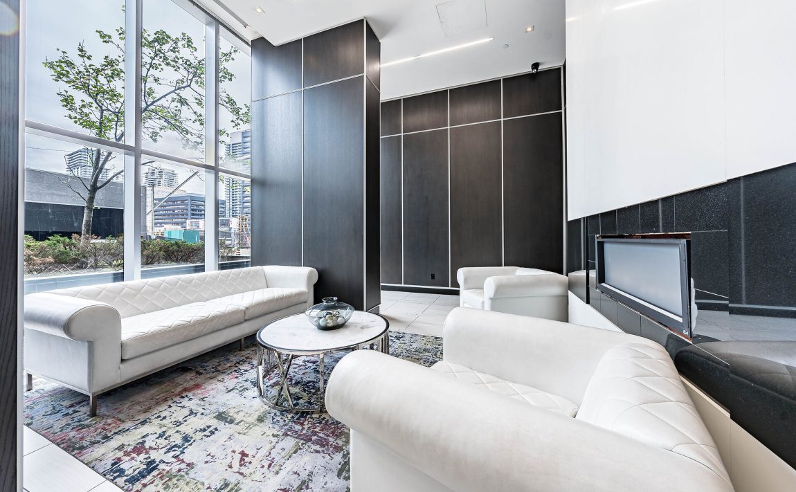 emerald-park-condos-9-bogart-ave-11-bogart-ave-north-york-lobby