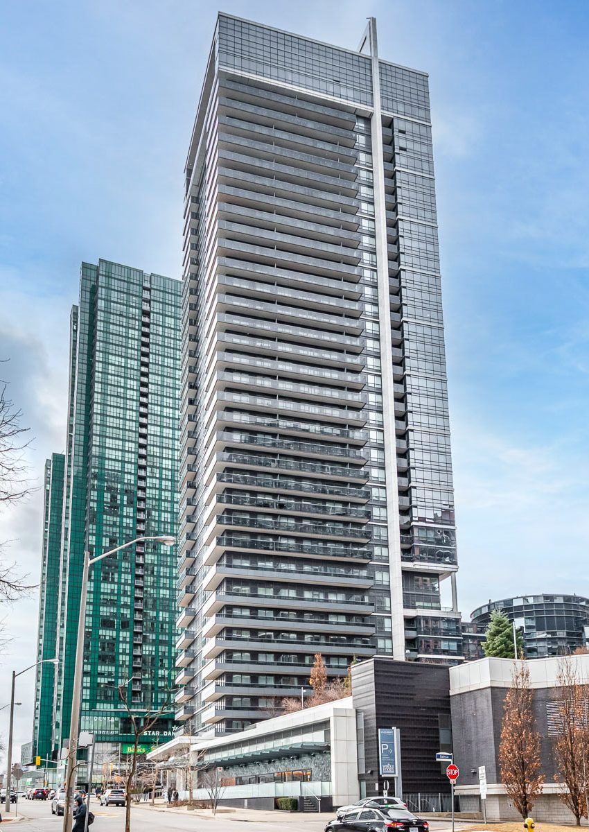 hullmark-centre-condos-2-anndale-dr-north-york