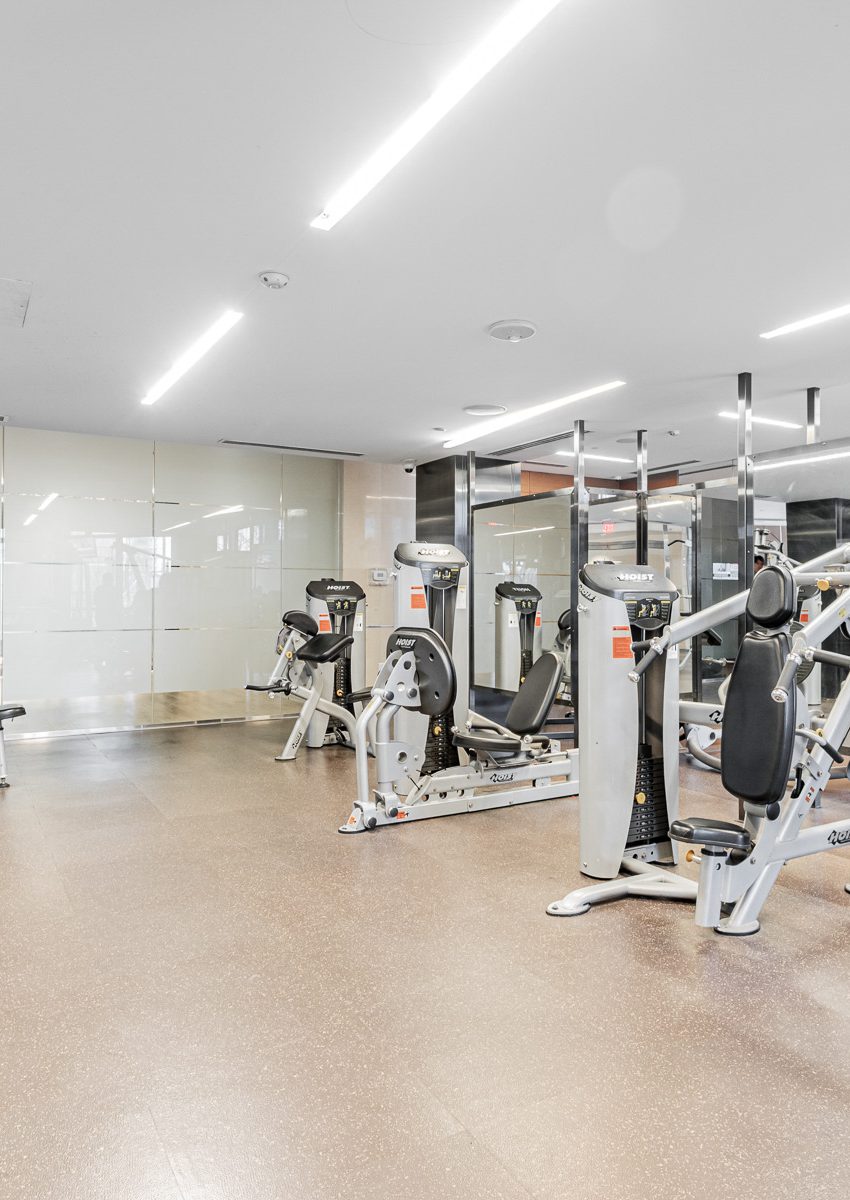 hullmark-centre-condos-2-anndale-dr-north-york-amenities-gym