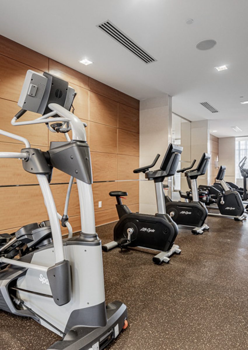 hullmark-centre-condos-2-anndale-dr-north-york-cardio-fitness