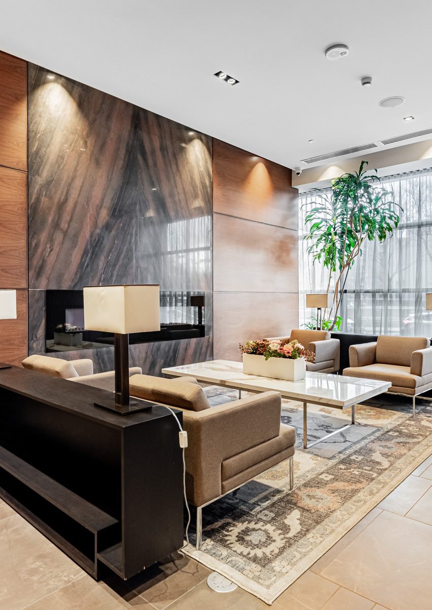 hullmark-centre-condos-2-anndale-dr-north-york-lobby