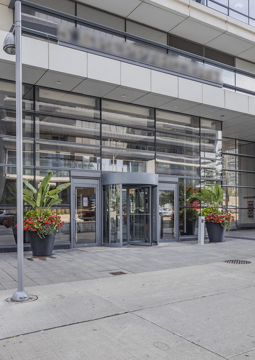 hullmark-centre-ii-5-sheppard-ave-e-condos-entryway