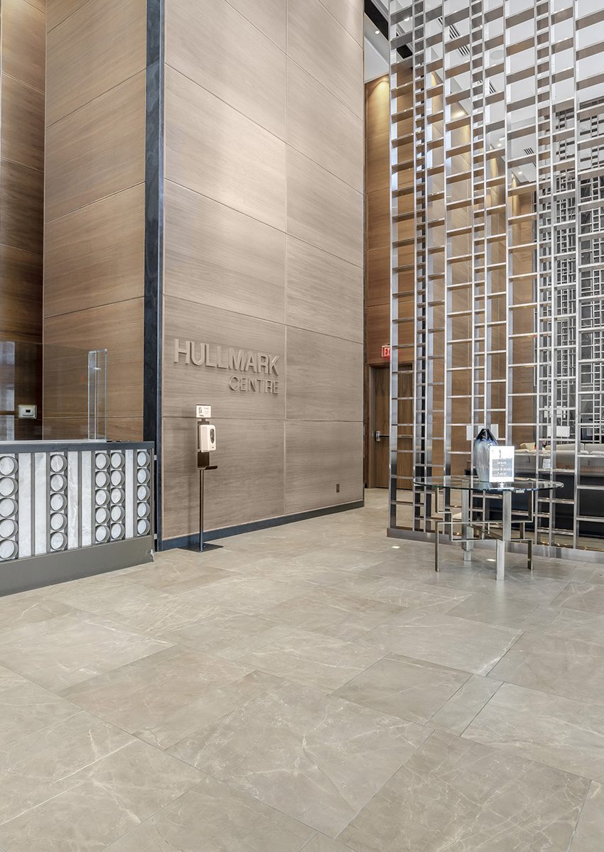 hullmark-centre-ii-5-sheppard-ave-e-condos-lobby-concierge