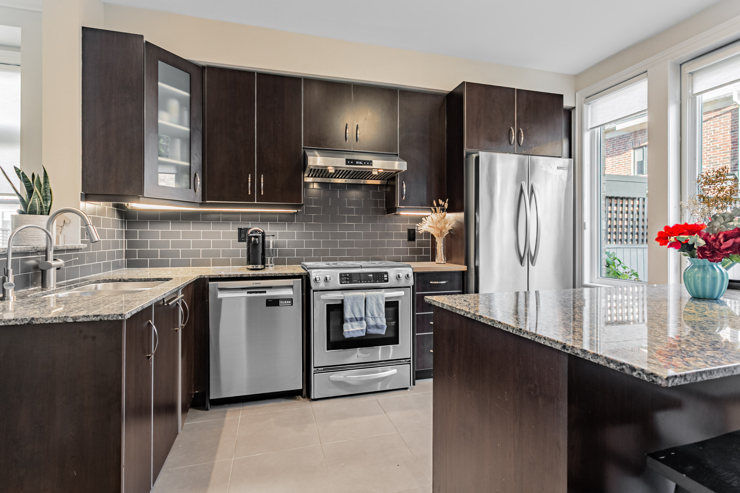 For Sale: TH 114 at 1812 Burnhamthorpe Rd E Mississauga