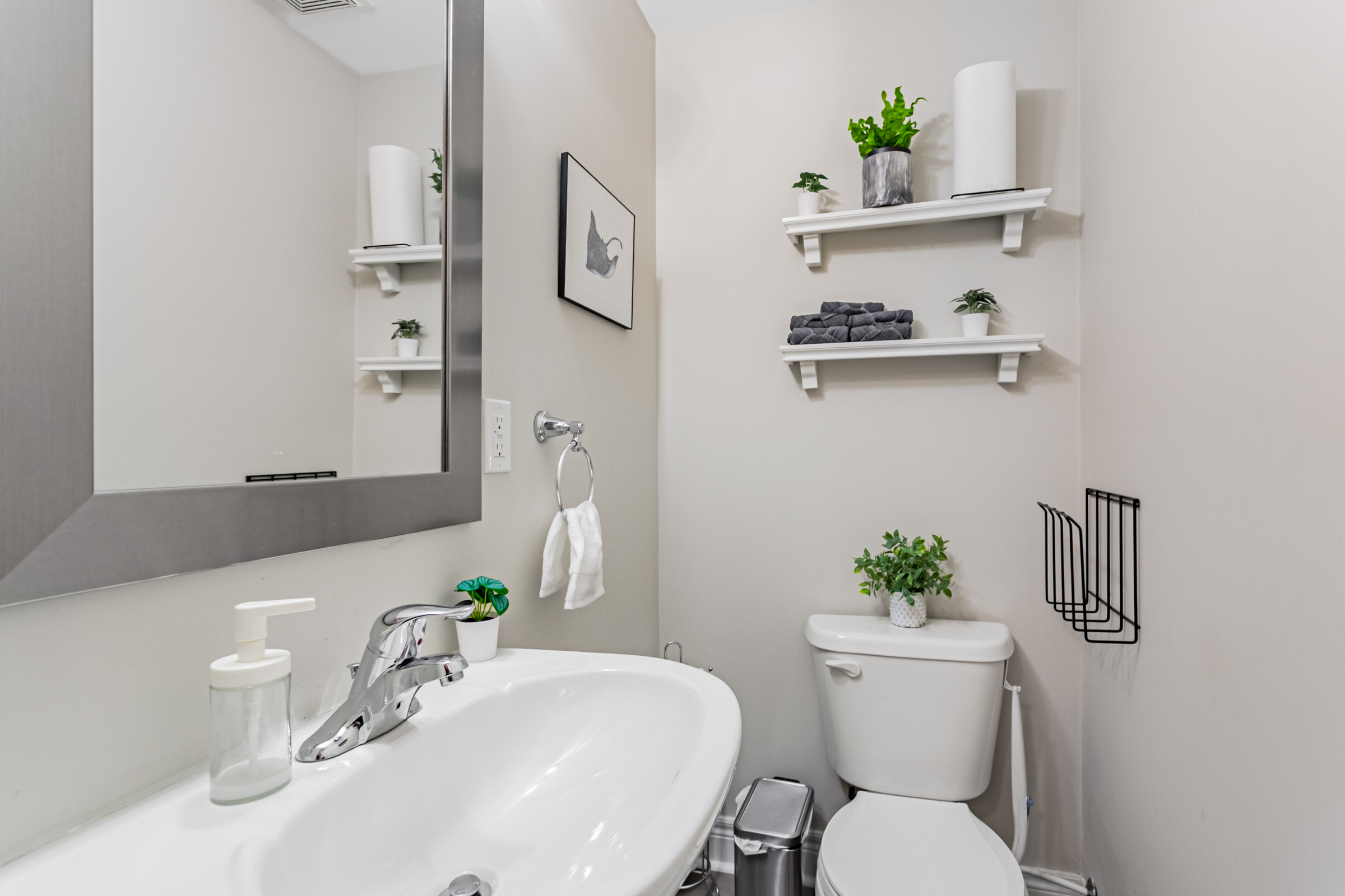 For Sale: TH 114 at 1812 Burnhamthorpe Rd E Mississauga