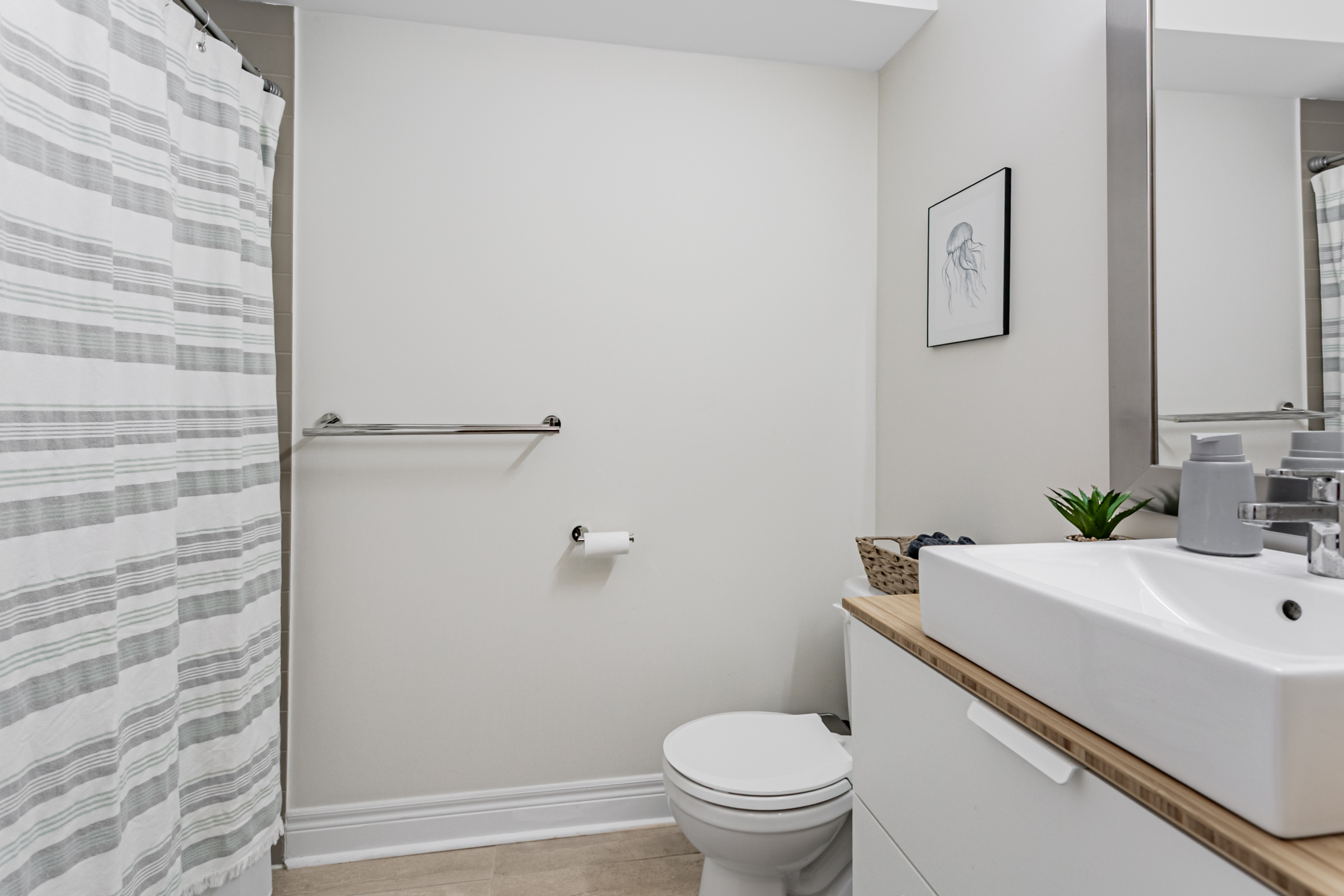 For Sale: TH 114 at 1812 Burnhamthorpe Rd E Mississauga