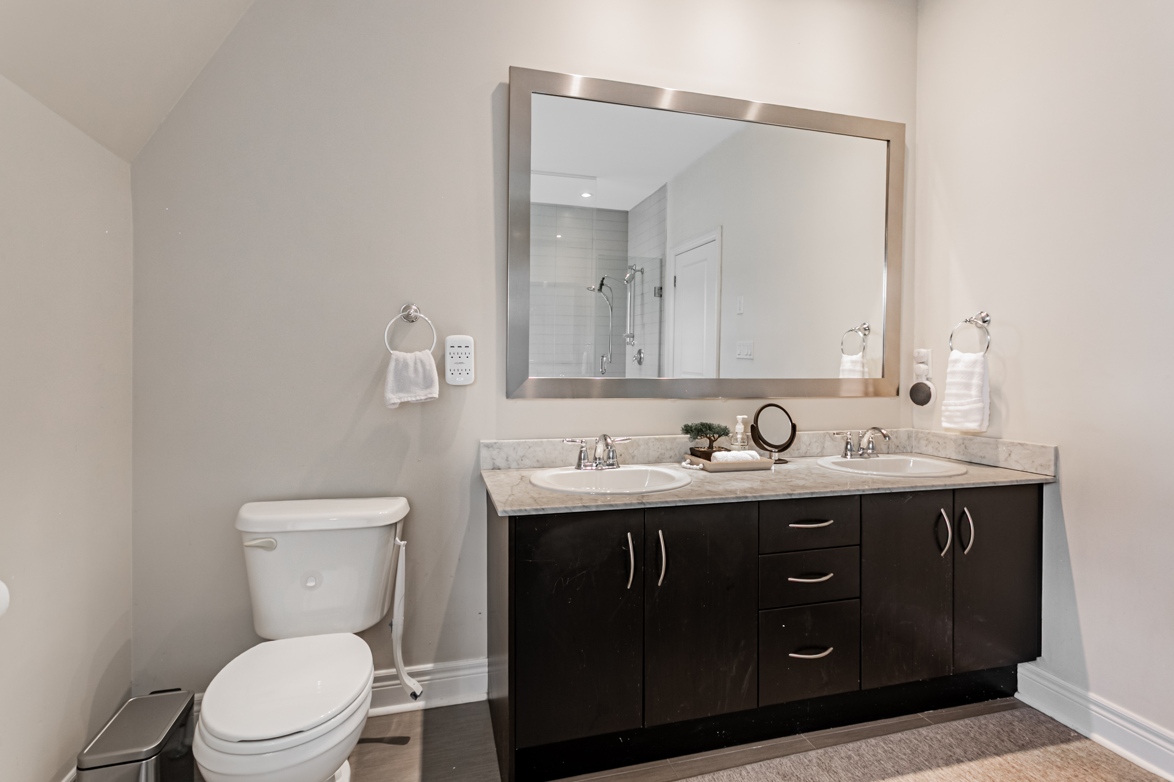 For Sale: TH 114 at 1812 Burnhamthorpe Rd E Mississauga