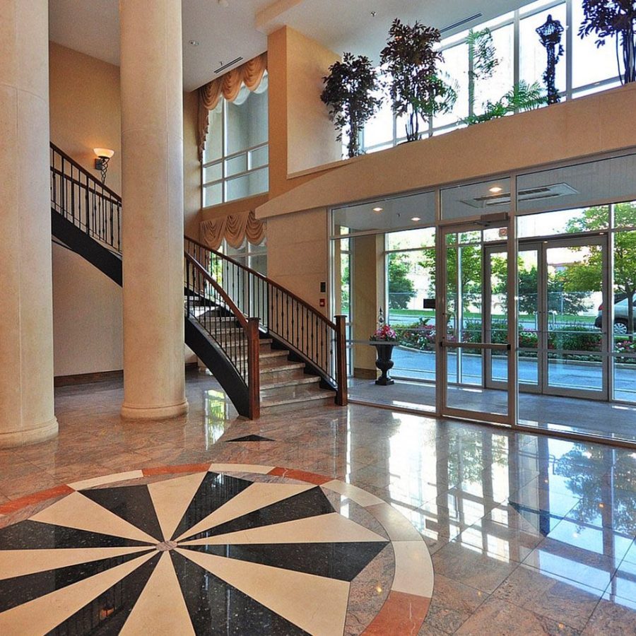 156-enfield-pl-mississauga-condos-tiara-concierge-lobby